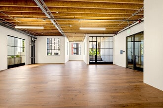 1540 7th St, Santa Monica, CA for lease Interior Photo- Image 2 of 14