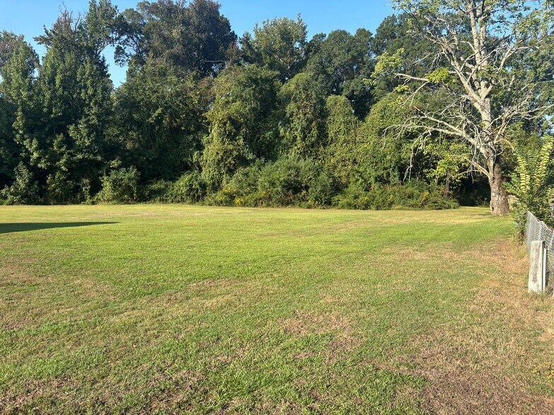 2500 S Knoxville Ave, Russellville, AR à vendre - Photo du bâtiment - Image 3 de 7