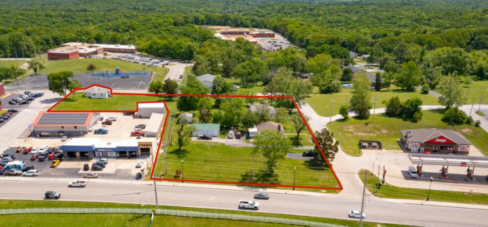Hi Crest St, Hillsboro, MO à vendre - Photo principale - Image 1 de 2