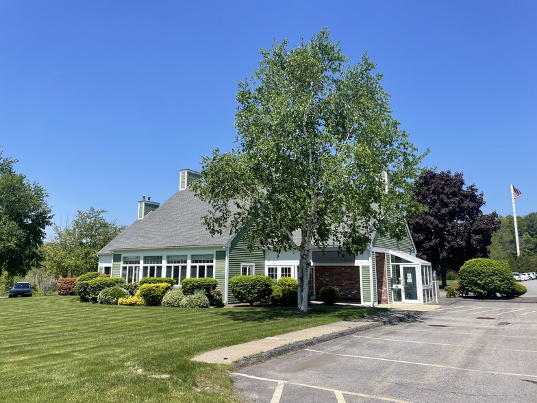 300 W Main St, Northborough, MA for lease - Building Photo - Image 1 of 45