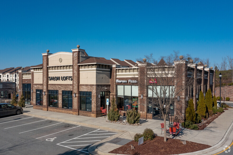 9906 Chapel Hill Rd, Morrisville, NC for lease - Primary Photo - Image 1 of 4