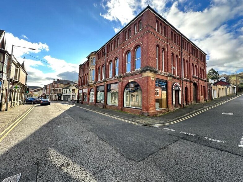 Neath Rd, Maesteg à vendre - Photo du bâtiment - Image 2 de 21