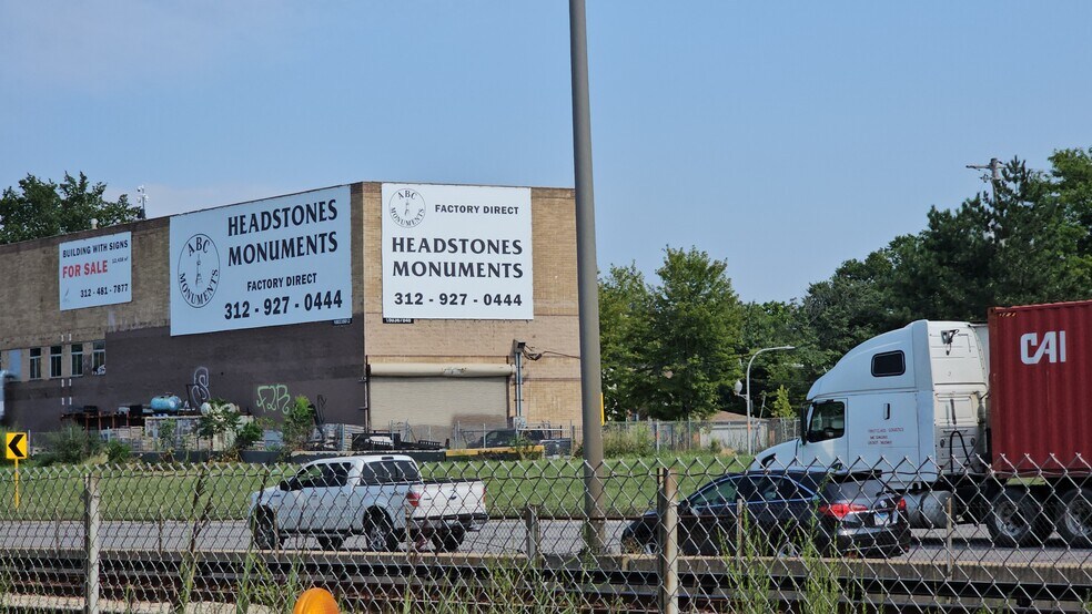 4460 W Lexington St, Chicago, IL à vendre - Photo du bâtiment - Image 2 de 2