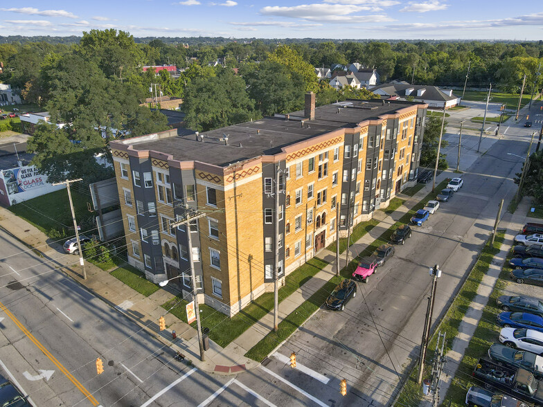 7102 Carnegie Ave, Cleveland, OH à vendre - Photo du bâtiment - Image 1 de 1