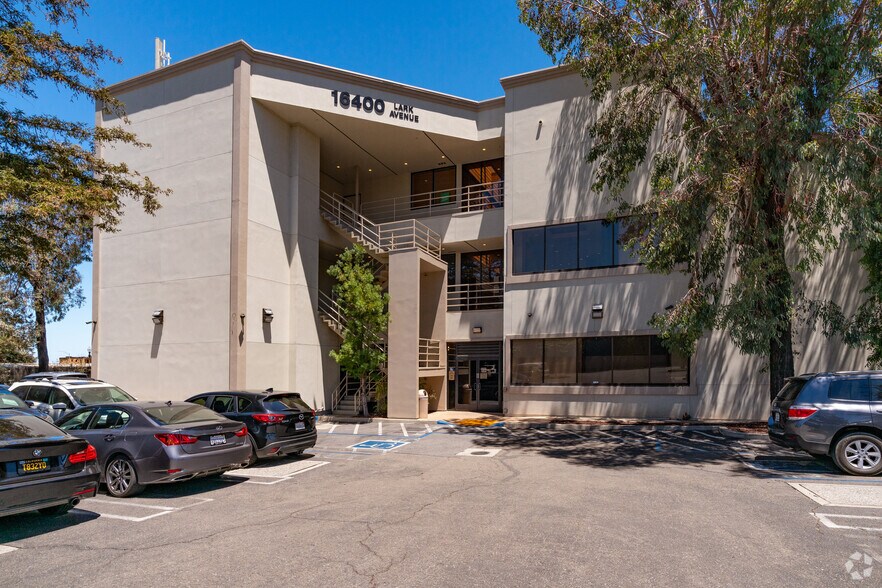 16400 Lark Ave, Los Gatos, CA à louer - Photo du bâtiment - Image 2 de 3