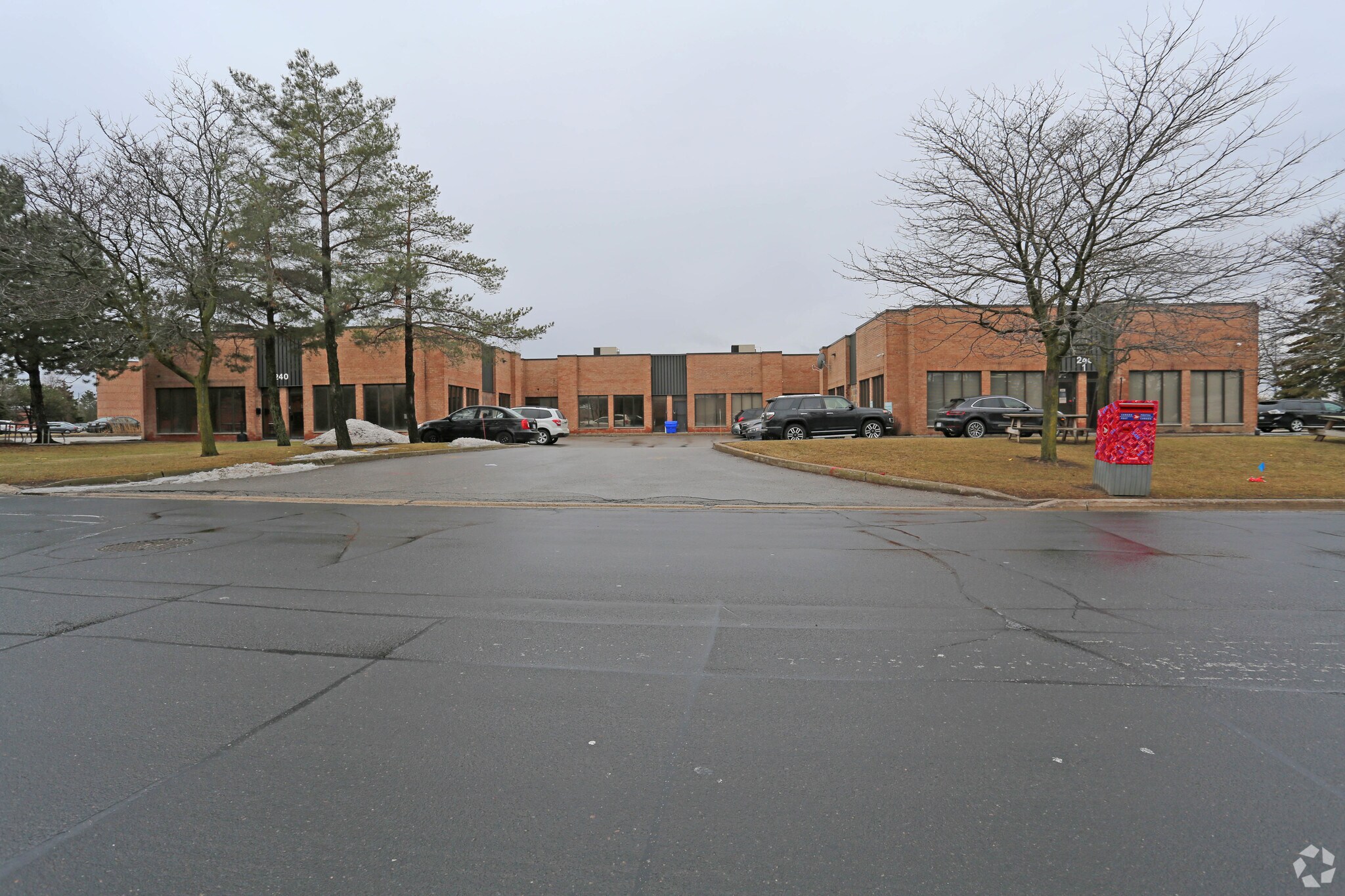 240 Riviera Dr, Markham, ON for sale Primary Photo- Image 1 of 1