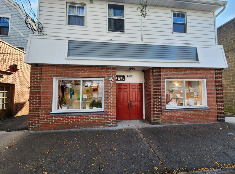 2879 Fairfield Ave, Bridgeport, CT for lease - Building Photo - Image 1 of 21