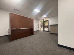 2080 E Flamingo Rd, Las Vegas, NV à louer Photo intérieure- Image 2 de 7