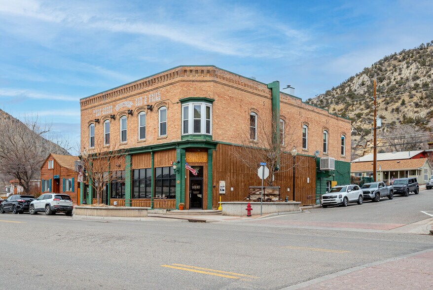 502 Main Street, New Castle, CO à vendre - Photo du bâtiment - Image 2 de 19