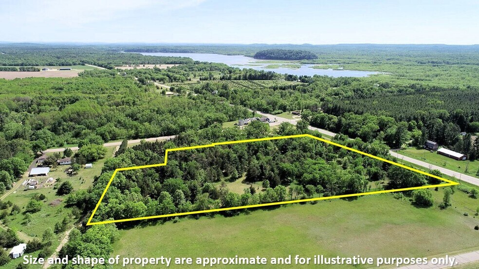 12 Acres, 13 Hwy, Wisconsin Dells, WI à vendre - Photo du bâtiment - Image 2 de 38
