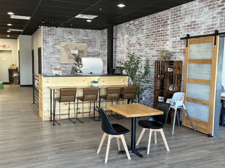 18960 NE 23rd St, Harrah, OK for lease - Interior Photo - Image 3 of 7