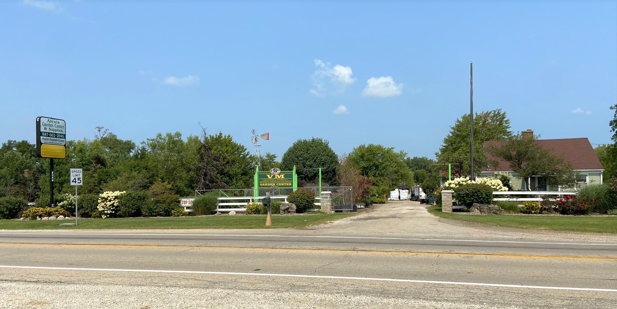 2228 W Wadsworth Rd, Waukegan, IL for sale Primary Photo- Image 1 of 4