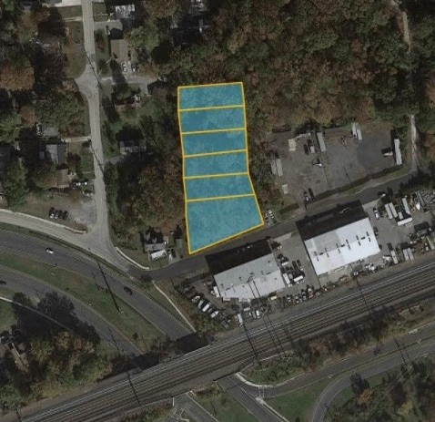 Greenbriar Cir, Middle River, MD for sale - Primary Photo - Image 1 of 2