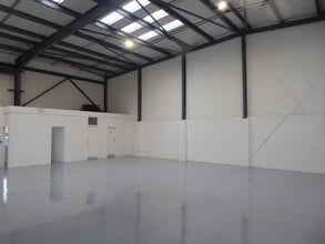 Longfield Rd, Tunbridge Wells for lease Interior Photo- Image 2 of 3