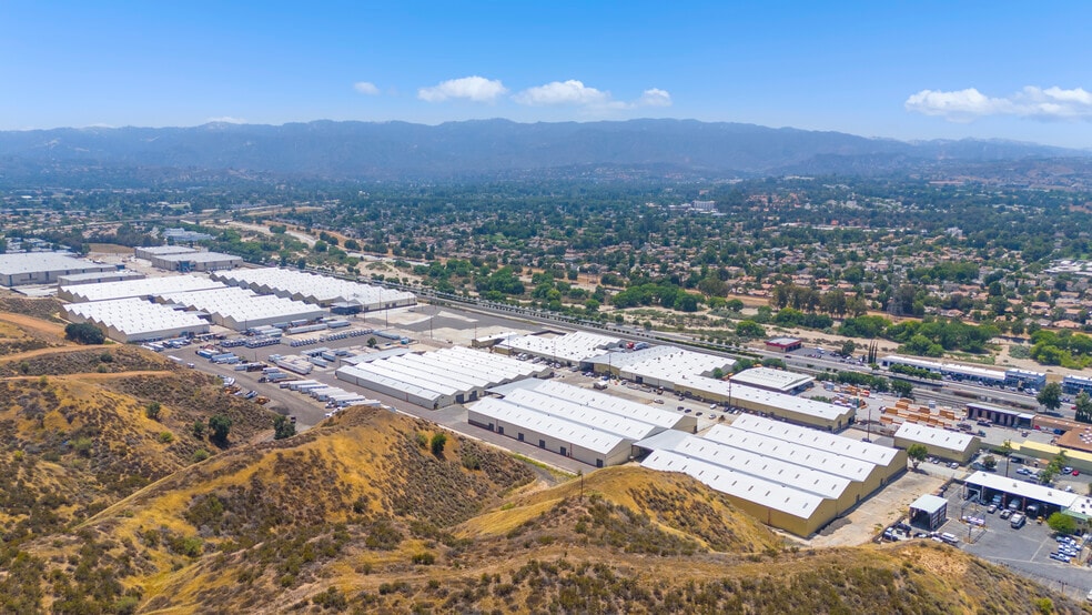 25530 Springbrook Ave, Santa Clarita, CA for lease - Aerial - Image 3 of 4