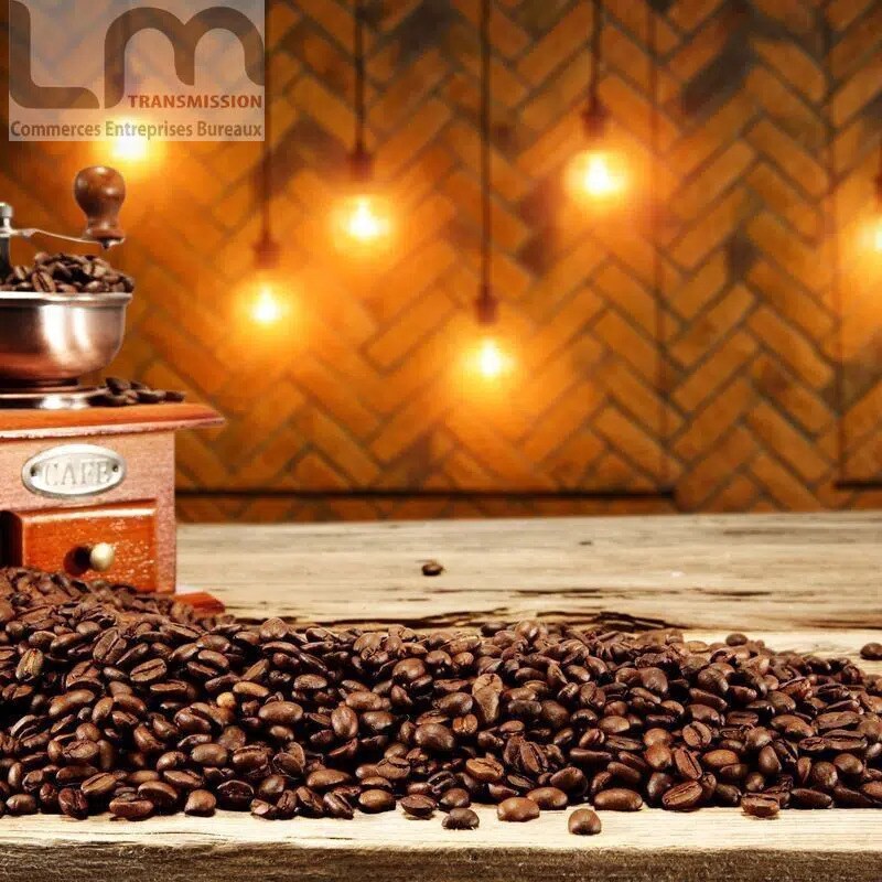 Retail in Rueil-Malmaison for lease Building Photo- Image 1 of 4