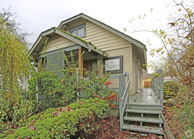 210 6th St, New Westminster, BC for sale - Primary Photo - Image 1 of 1