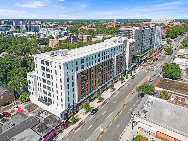 1111 W University Ave, Gainesville, FL for lease - Building Photo - Image 3 of 6