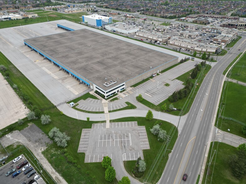 2600 N Park Dr, Brampton, ON for lease - Building Photo - Image 2 of 5