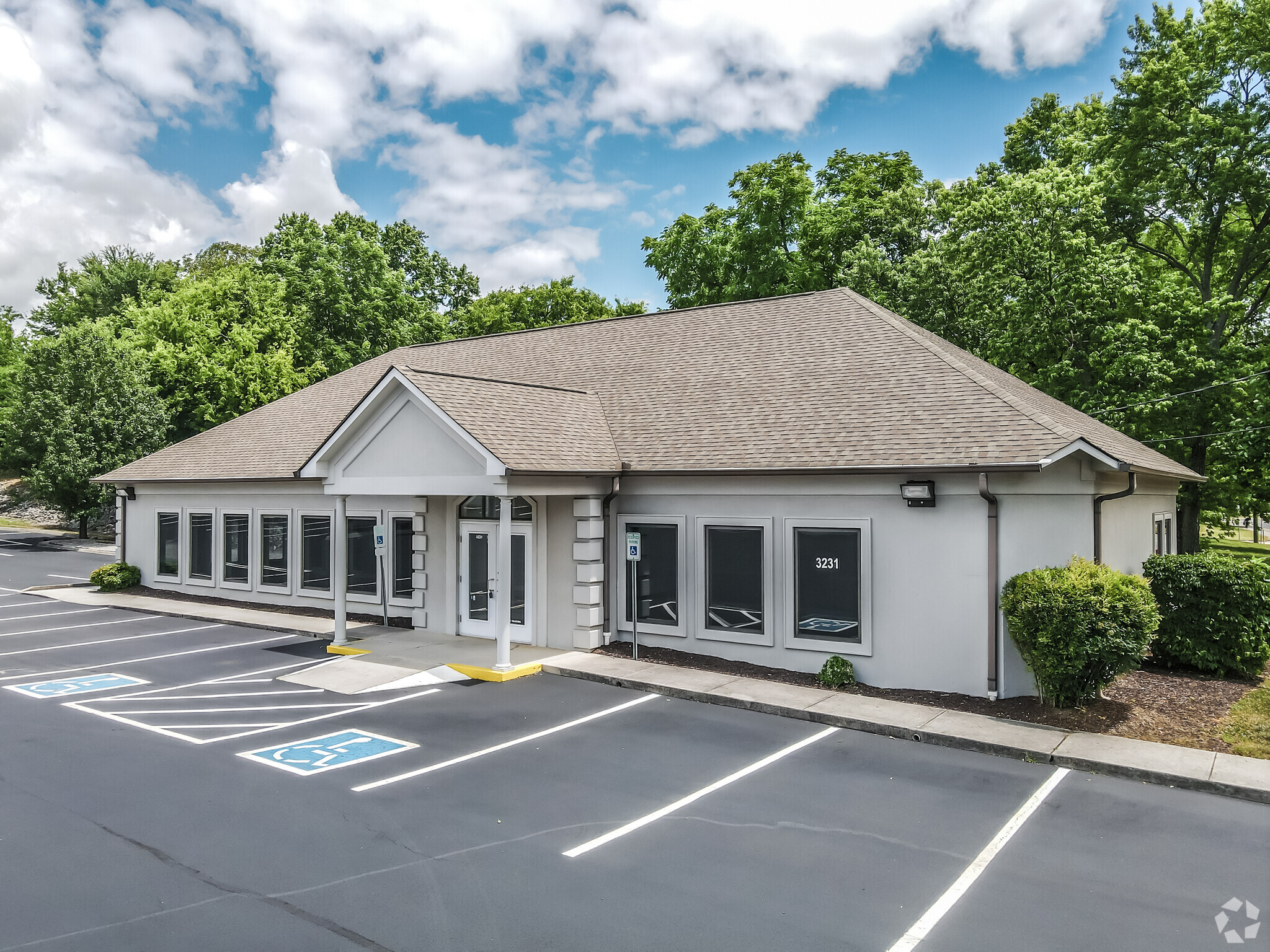 3231 Middlebrook Pike, Knoxville, TN for sale Primary Photo- Image 1 of 1