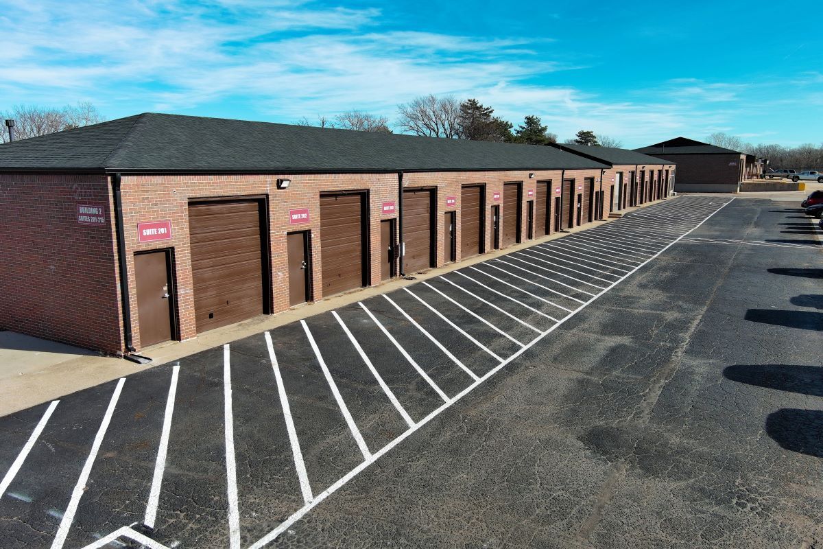 2612 Oliver, Wichita, KS for lease Interior Photo- Image 1 of 17