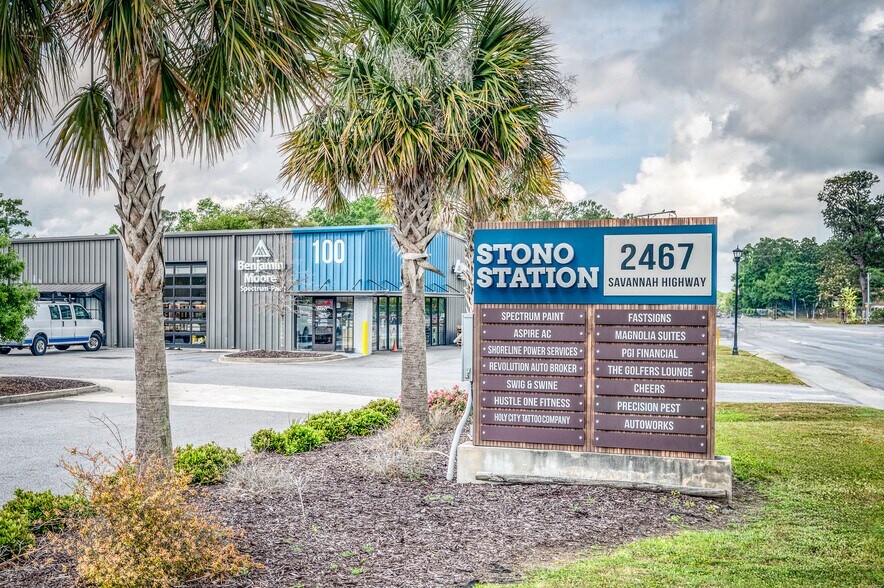 2467 Savannah Hwy, Charleston, SC à louer - Photo du bâtiment - Image 2 de 8