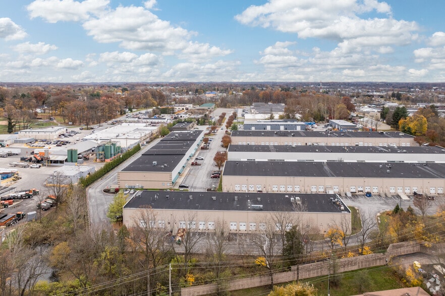 833 Lincoln Ave, West Chester, PA for sale - Aerial - Image 3 of 4