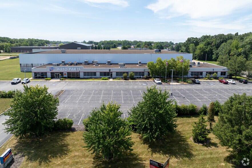 2830 Carquest Dr, Brunswick, OH à louer - Photo du bâtiment - Image 3 de 5