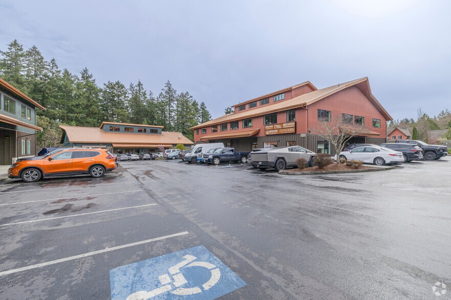 9723 Coppertop Loop NE, Bainbridge Island, WA for sale - Primary Photo - Image 1 of 9