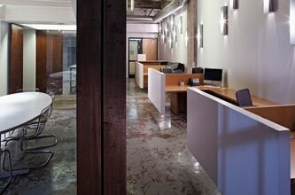 1307 W Morehead St, Charlotte, NC for lease Interior Photo- Image 2 of 7