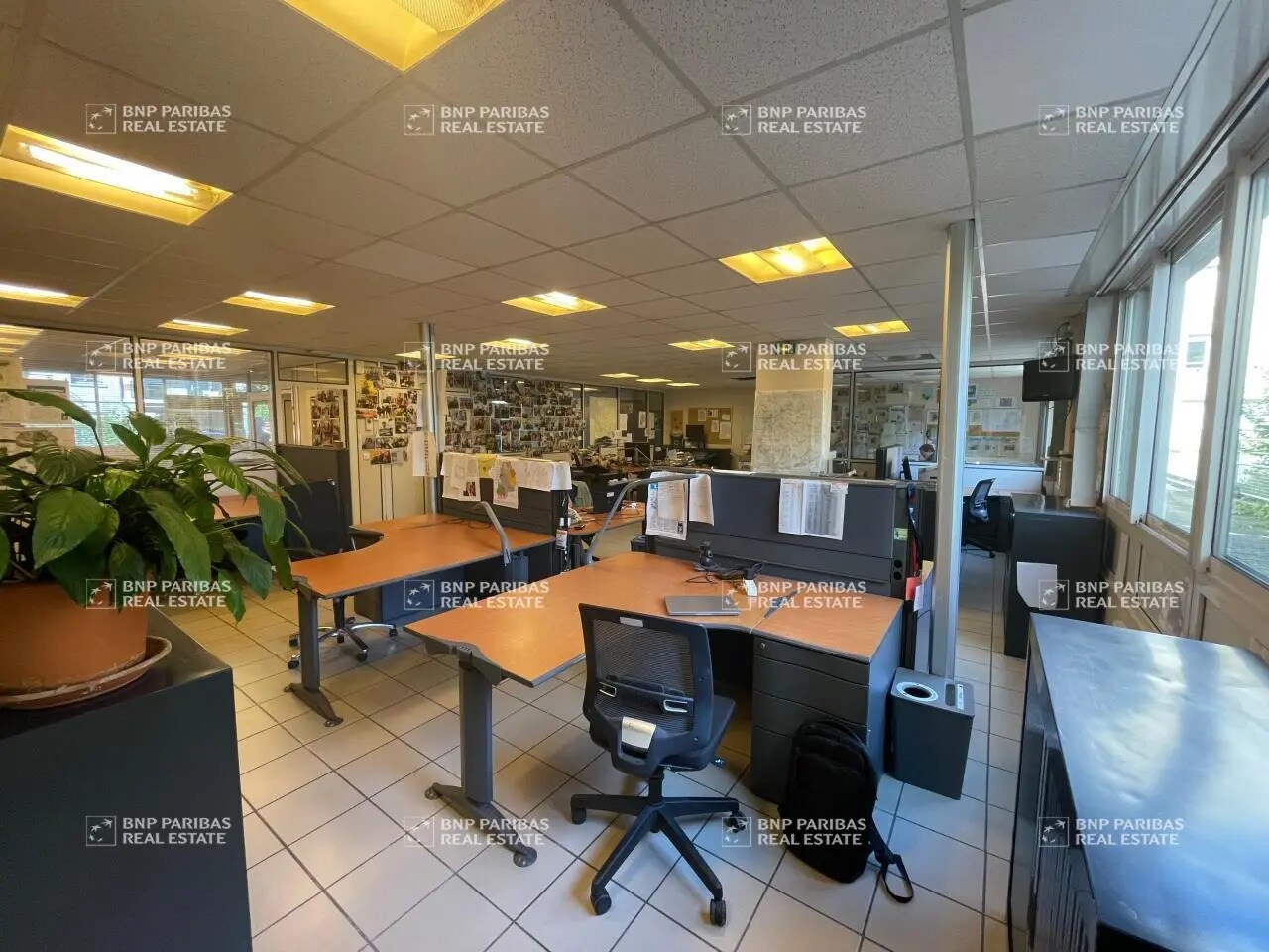 Retail in Meaux for sale Interior Photo- Image 1 of 6