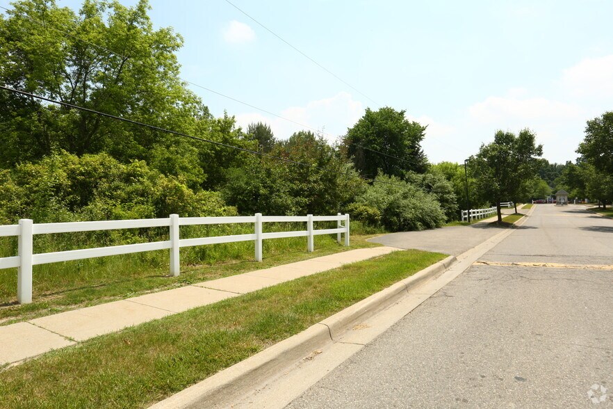 2900 E Grand River Ave, Howell, MI à vendre - Photo principale - Image 1 de 1