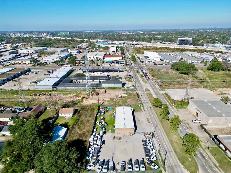 3201 Antoine Dr, Houston, TX for lease - Building Photo - Image 3 of 4