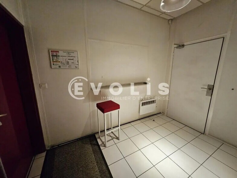 Flex dans Vitry-sur-Seine à louer - Hall d’entrée - Image 3 de 18