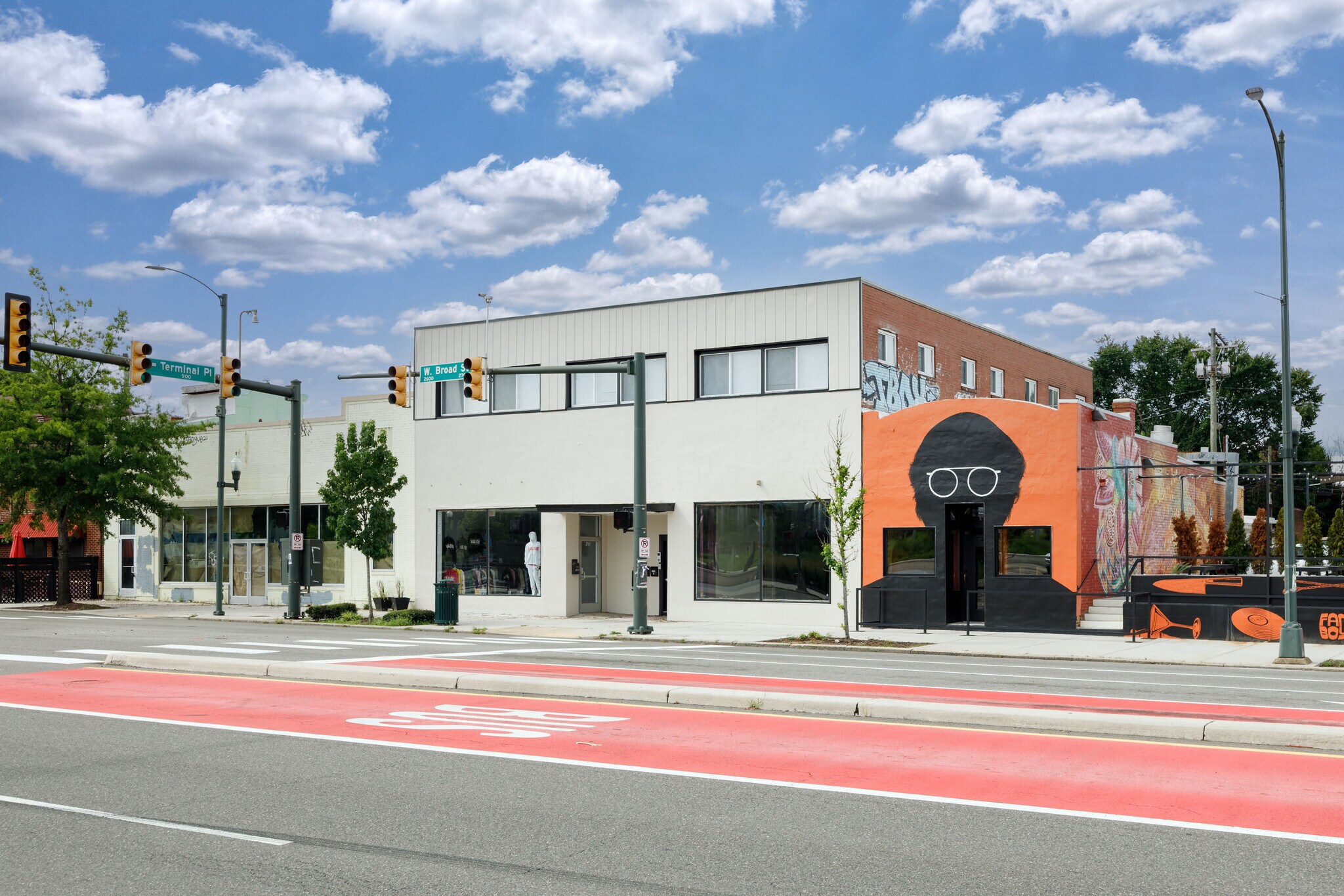 2711 W Broad St, Richmond, VA for lease Building Photo- Image 1 of 13