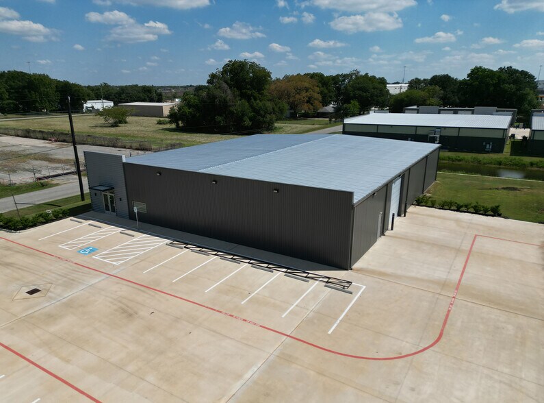 17107 South Dr, Cypress, TX à louer - Photo du bâtiment - Image 3 de 4