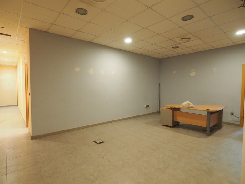 Retail in València, Valencia for lease - Building Photo - Image 3 of 4