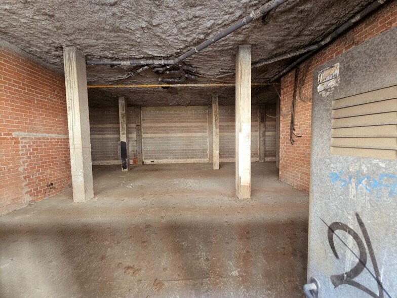 Calle de Miguel Servet, 115, Zaragoza, Zaragoza for lease - Building Photo - Image 2 of 6