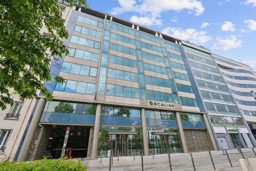 127 Avenue Charles De Gaulle, Neuilly-sur-Seine for lease - Building Photo - Image 2 of 21