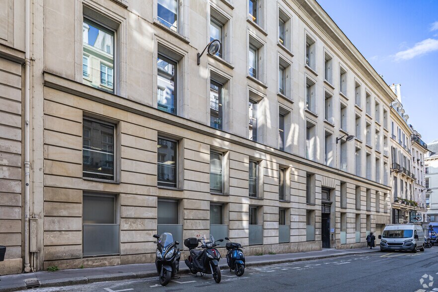 4 Rue De Ventadour, Paris à louer - Photo du bâtiment - Image 3 de 8