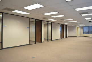 2550 Gray Falls Dr, Houston, TX for lease Interior Photo- Image 1 of 10