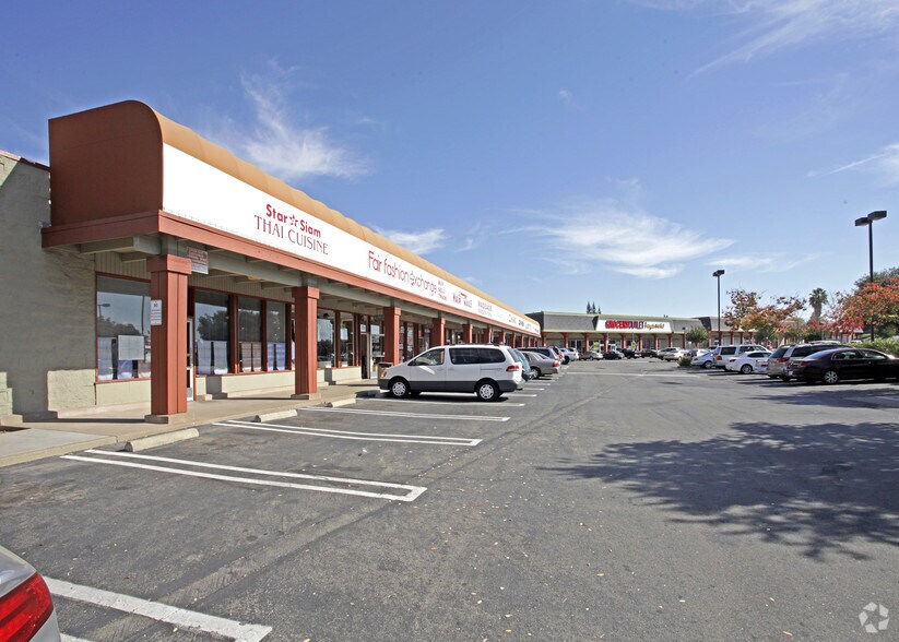 6029-6085 Greenback Ln, Citrus Heights, CA à louer - Photo du bâtiment - Image 2 de 5