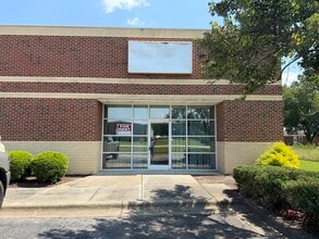 104 Airport Industrial Dr, Clayton, NC à louer Photo du bâtiment- Image 1 de 3