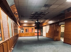 239 N Main St, Thiensville, WI for lease Interior Photo- Image 2 of 3