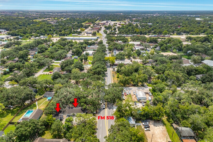 815 E Main St, League City, TX for sale - Aerial - Image 2 of 10