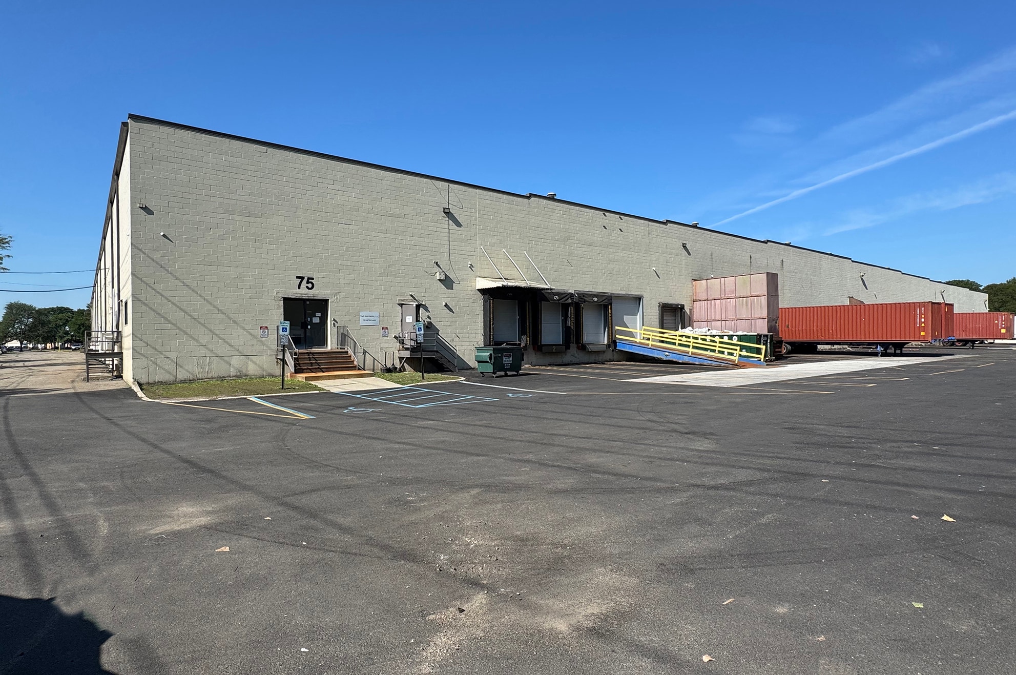 75-85 Metro Way, Secaucus, NJ for lease Primary Photo- Image 1 of 5