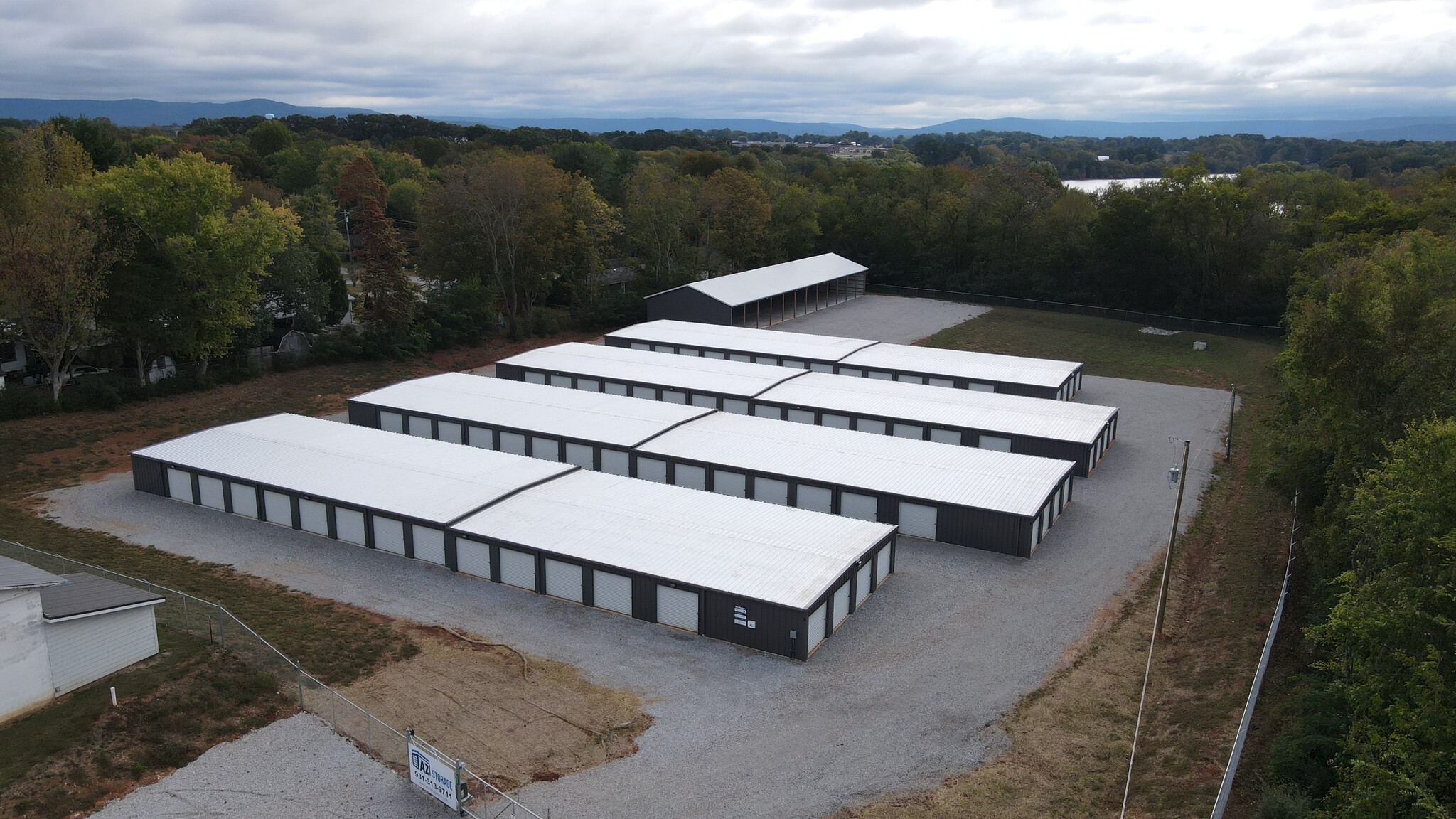 912 Dinah Shore blvd, Winchester, TN for sale Primary Photo- Image 1 of 13