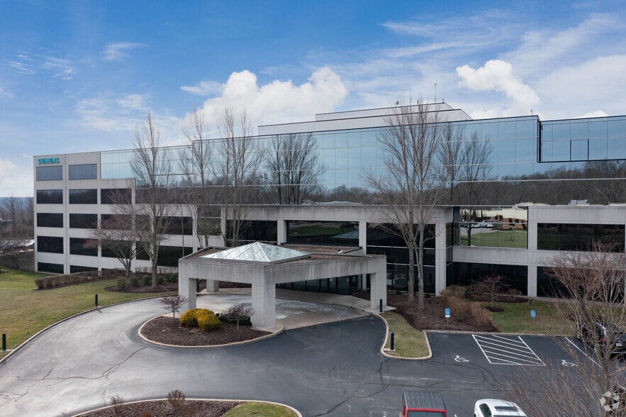 2000 Eastman Dr, Milford, OH for sale - Building Photo - Image 3 of 12