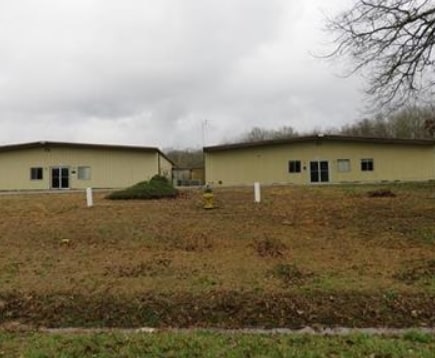 Plus de détails pour 1811-1813 Old Estill Springs Rd, Tullahoma, TN - Industriel à louer