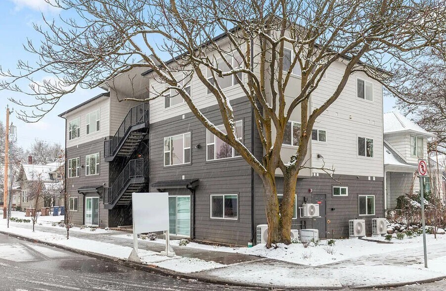 2001 W Boone Ave, Spokane, WA à vendre - Photo du bâtiment - Image 2 de 9